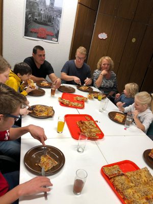 JRK Gruppenstunde - Pizzaessen